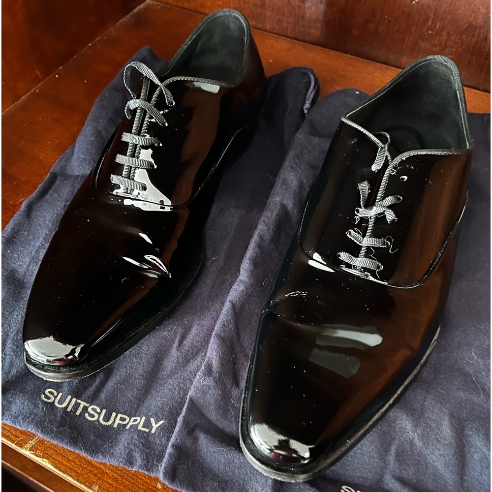 *SOLD!*
Suitsupply Patent Leather Black Tuxedo Oxfords